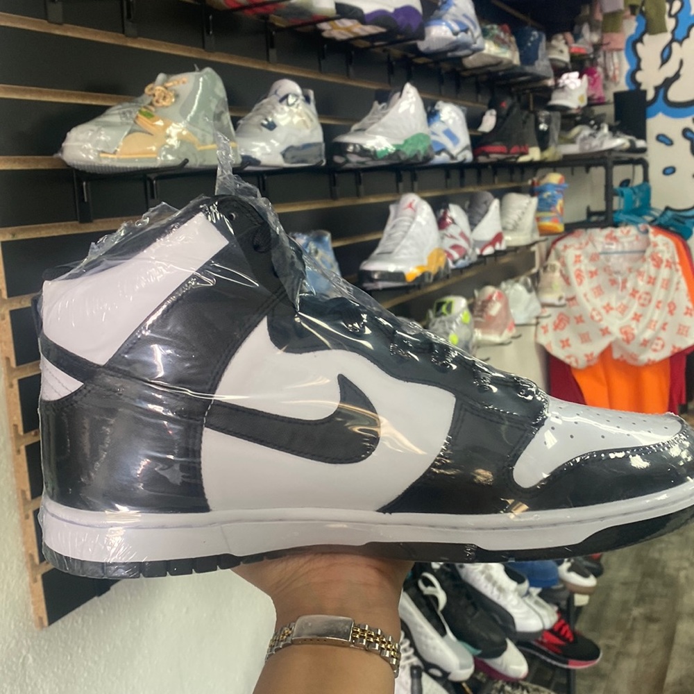 Nike dunk high panda